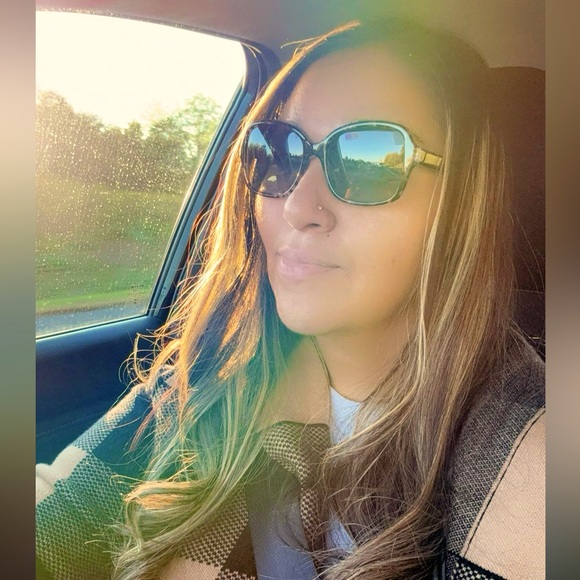 Meet your Posher, Sherree - Picture 1 of 1